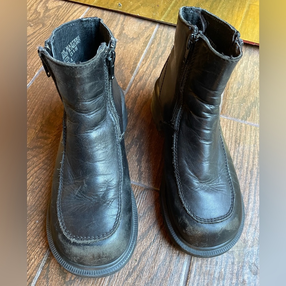 Dr. Martens Size 6